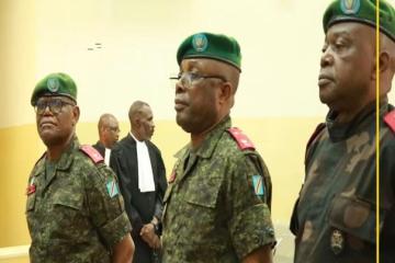 Officiers comparution