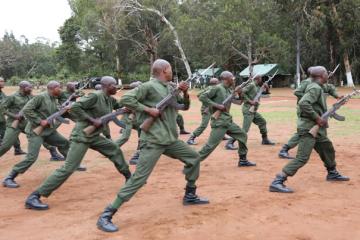 Des militaires en formation.