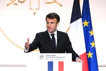 Macron-1.jpg