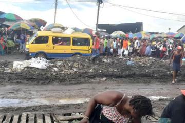 Rond-point-Ngaba.jpg