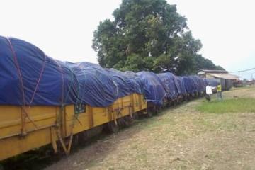 Les matériels de construction de chute Katende stockés 