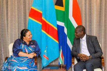 La ministre congolaise des Affaires étrangères, Thérèse Kayikwamba Wagner, et son homologue sud-africain, Ronald Lamola. Photo droits iiers