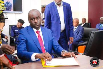 Patrick Kafwimbi lors de la cérémonie de remise et reprise à la mairie de Lubumbashi. Photo droits tiers