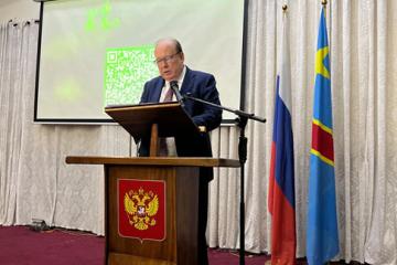 L'ambassadeur de la Fédération de Russie en RDC, Karl Tikhaze, lors de son allocution à la soirée du film russe. Ph. droits tiers