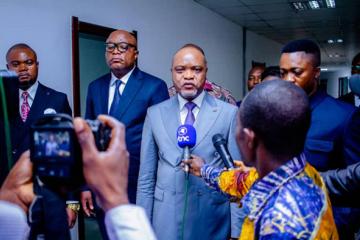 Le  DG Etienne Utshudi Lutula lors de sa mission dans le Grand Katanga. 