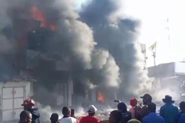 Photo de l'incendie d'un magasin au marché Kenya à Lubumbashi. Photo droits tiers