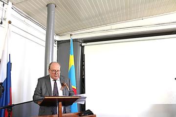 Karl TIKHAZE,