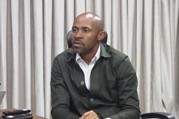Le ministre de la Communication
