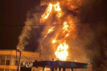 Le feu qui a ravagé la station-service Zoé à Kananga le mercredi 11 juin 2025. Photo droits tiers