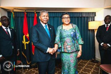 Judith Suminwa transmet le message de Tshisekedi à João Lourenço sur la paix en RDC. 