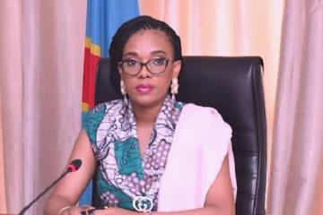 La ministre des Affaires foncières O'Neige N'sele).