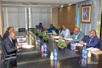 La réunion entre le ministre Banza et la délégation de la Bad a également permis d'évoquer le renforcement du partenariat entre les deux parties.  Photo droits tiers