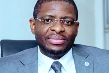Le député national, Éric Tshikuma interpelle le DG de la DGDA. Photo droits tiers