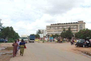 Lshi Naviundu