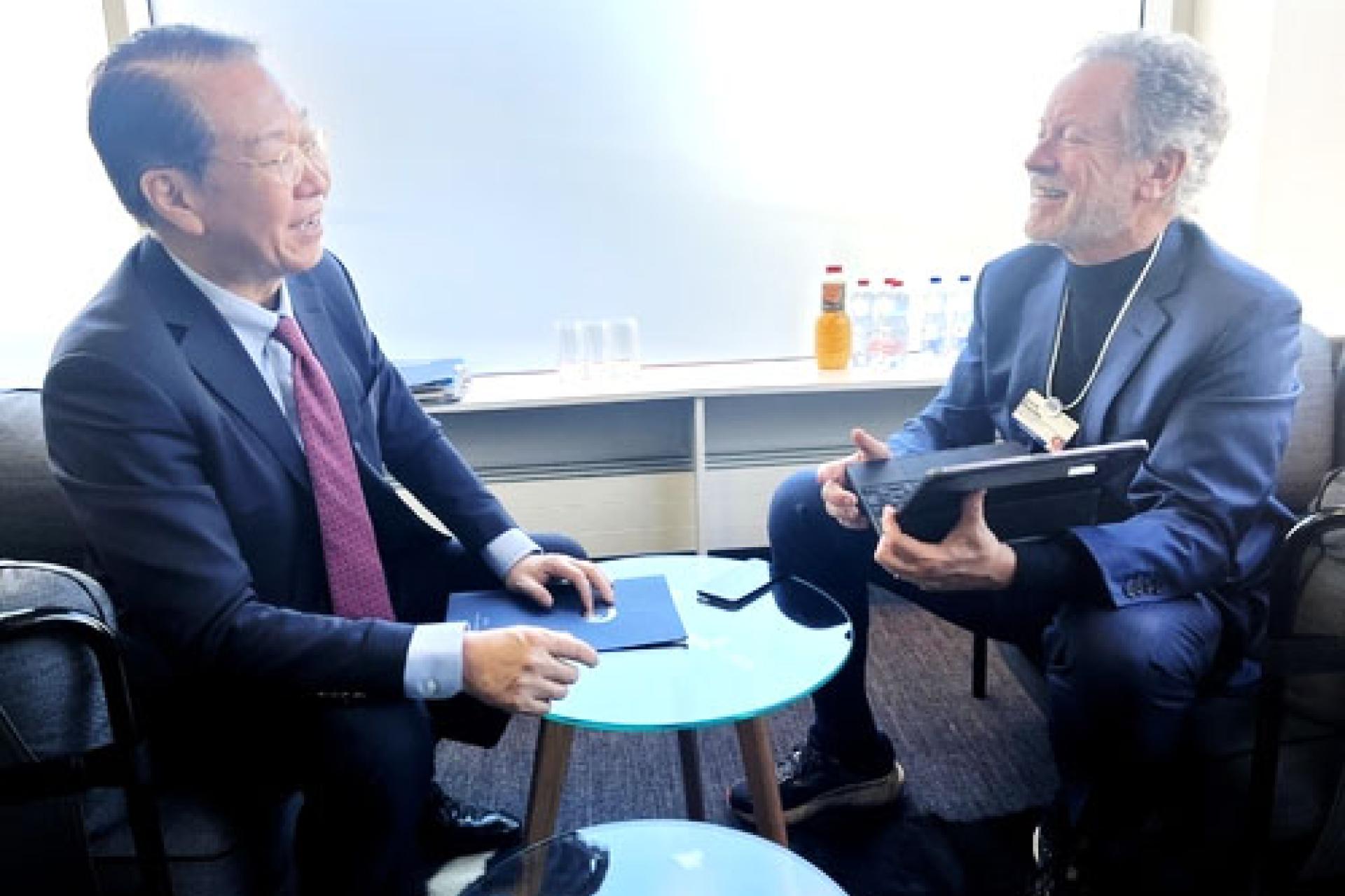 Davos-1.jpg