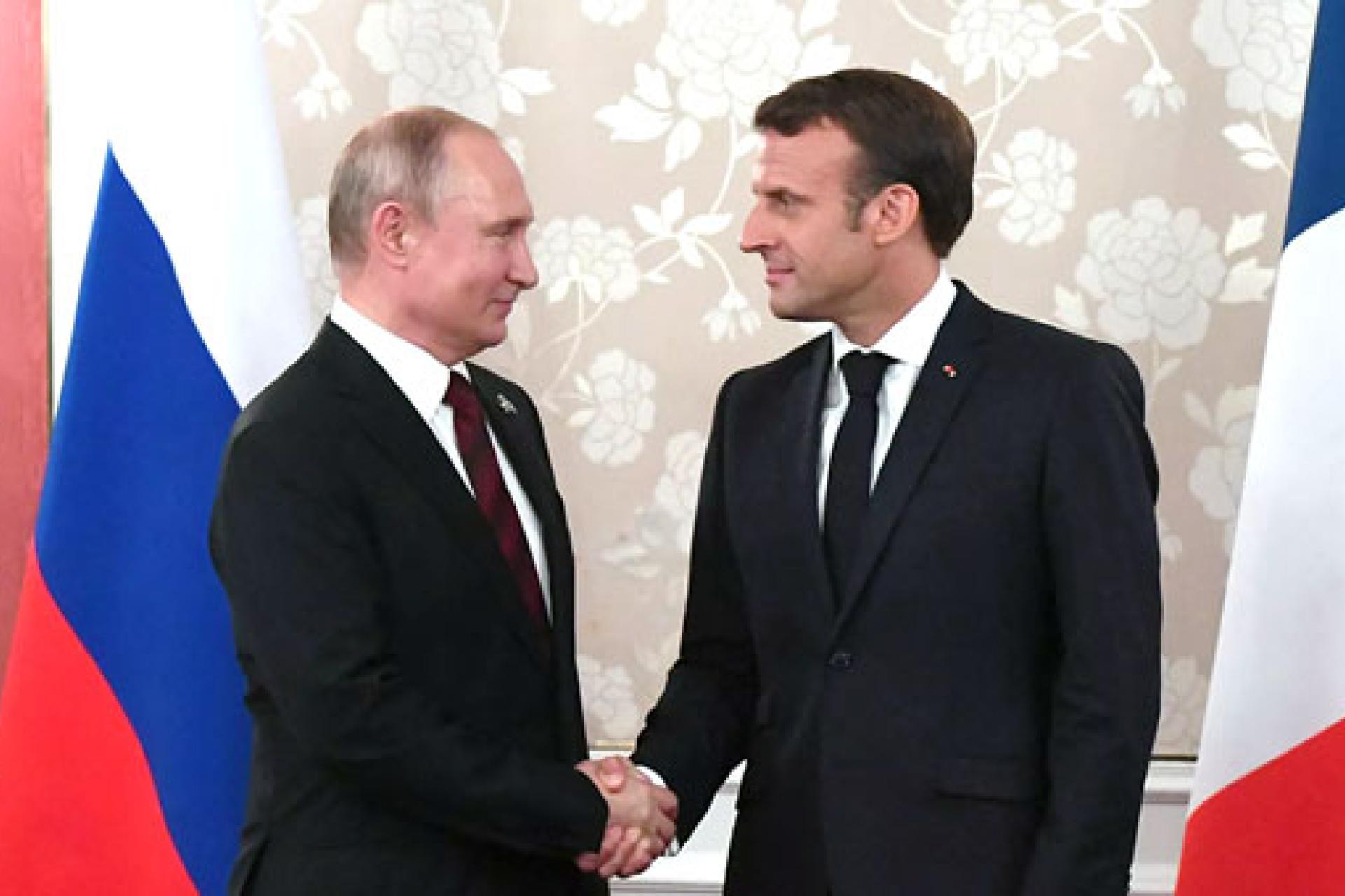 Macron.jpg