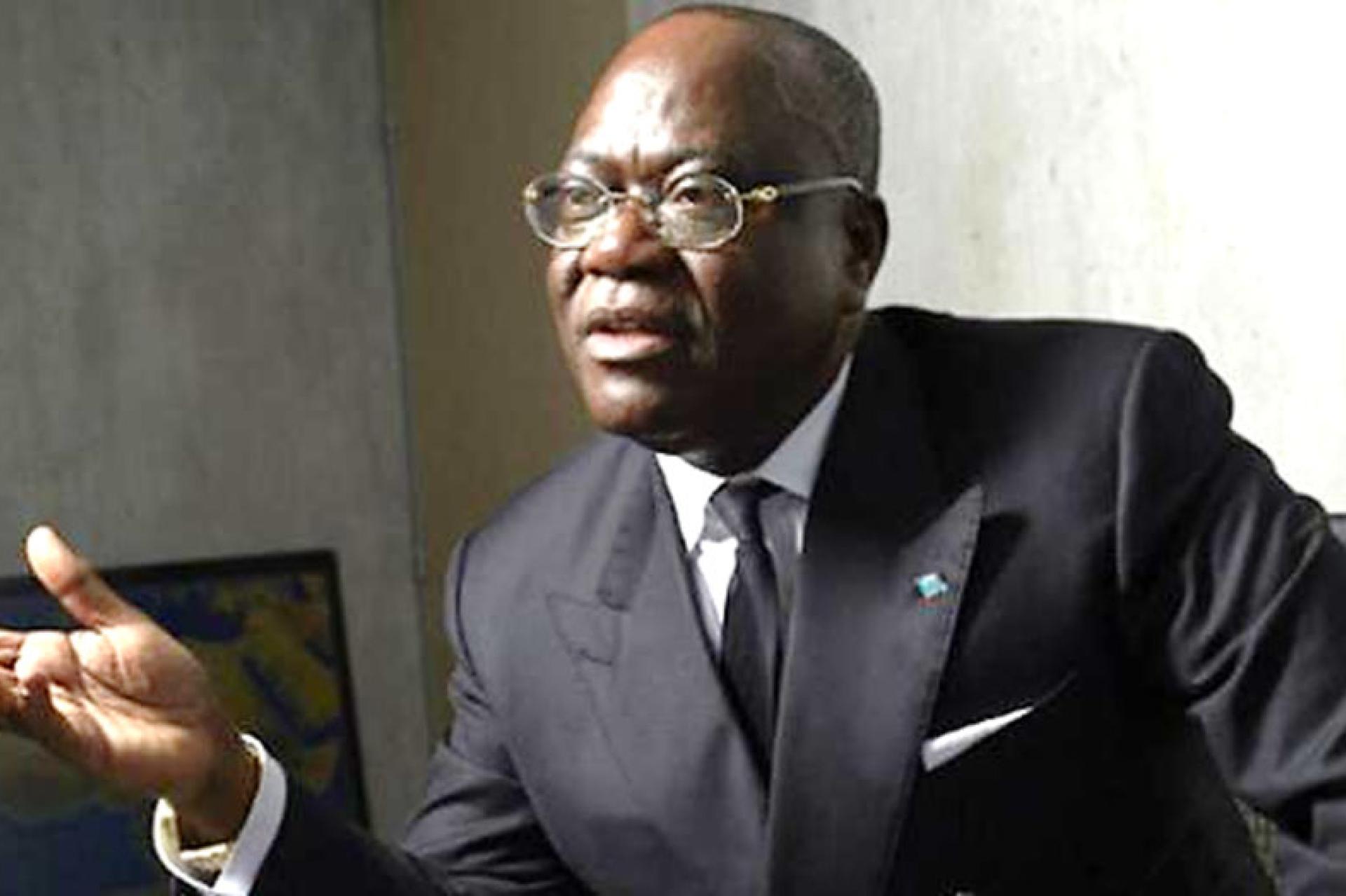 "Depuis deux ans, Tryphon Kin-kiey Mulumba s'investit dans un programme de mise à niveau des villages et centres de Masimanimba. Photo droits tiers