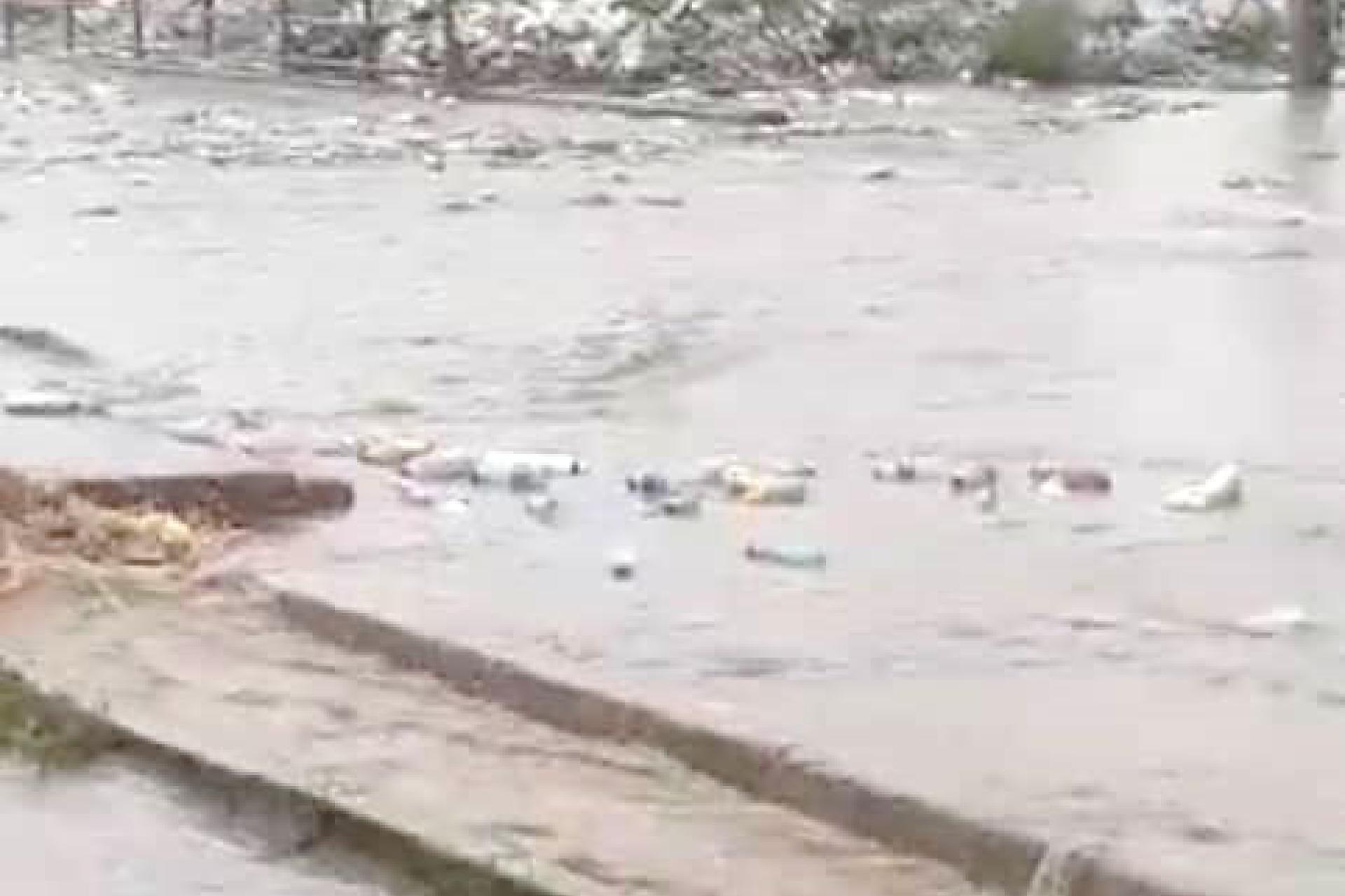 Le débordement de la rivière Naviundu.