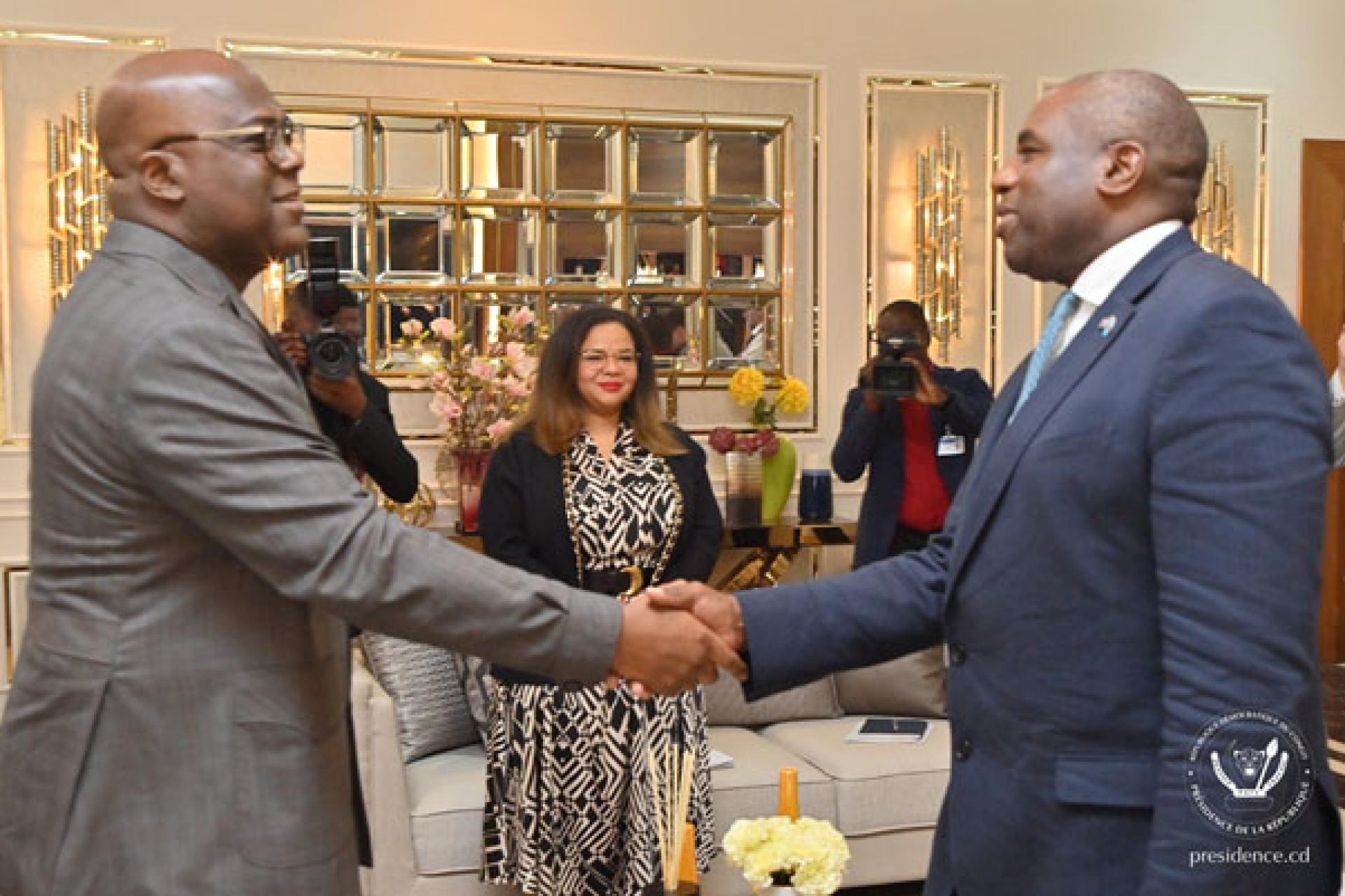 Le Président Tshisekedi et le Secrétaire d’État britannique David Lammy.  Photo cellcom présidence