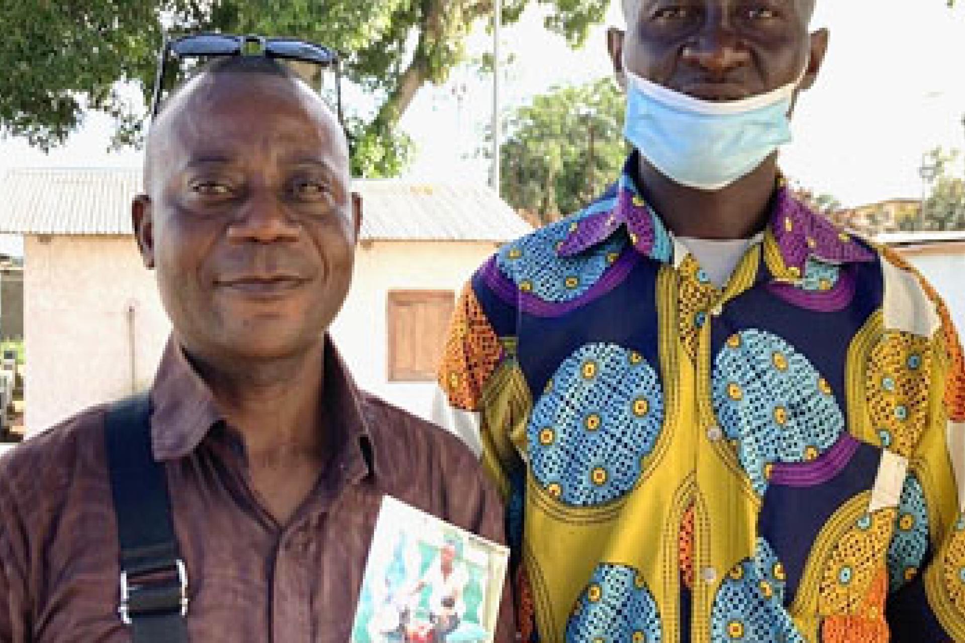 Anaclet Muyaya et André Nzala, parents des motards congolais qui accompagnaient les experts de l'Onu. Photo droits tiers