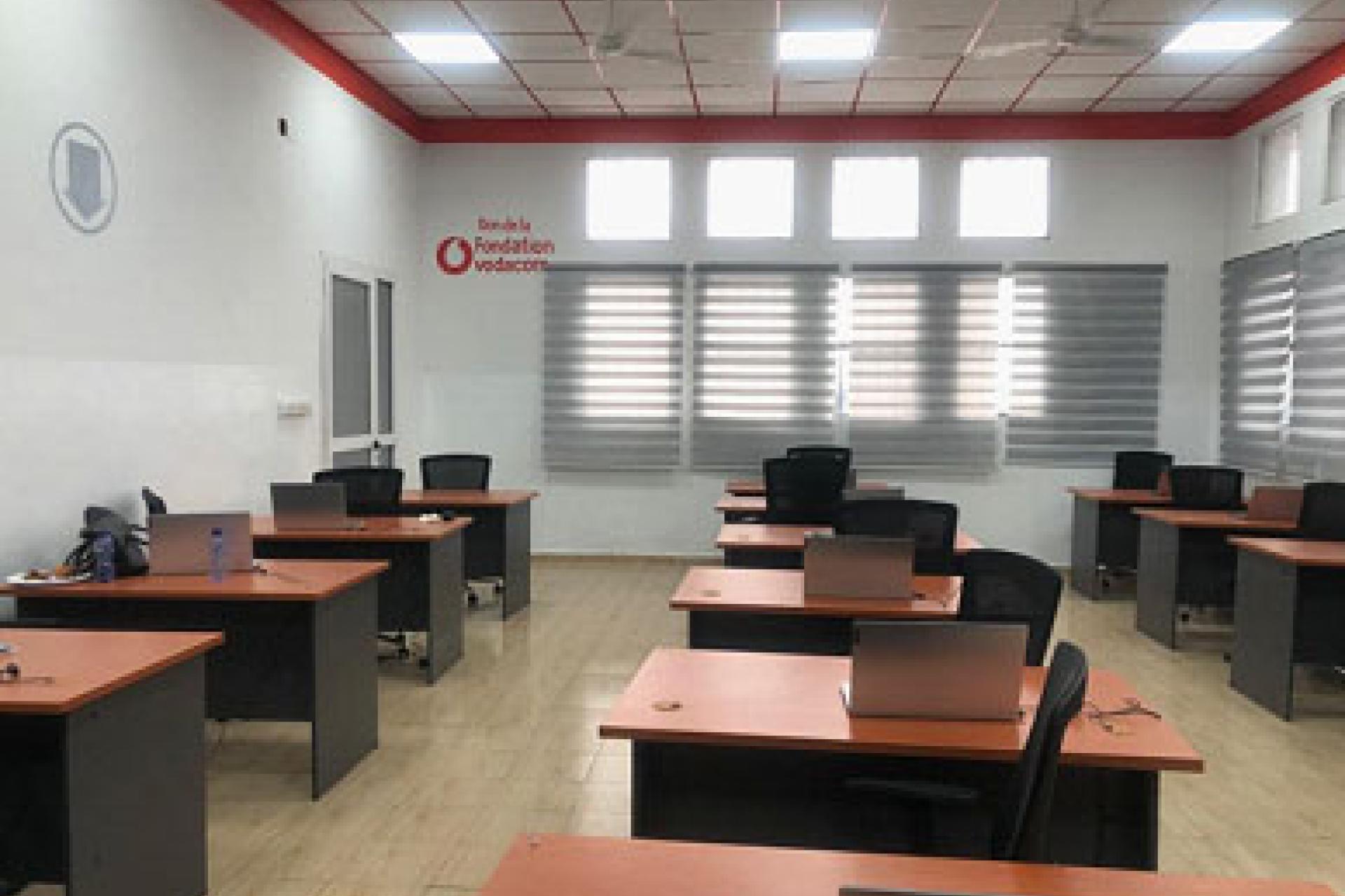  Une vue de la classe numérique inaugurée au Canada Kokolo. PHOTO droits tiers