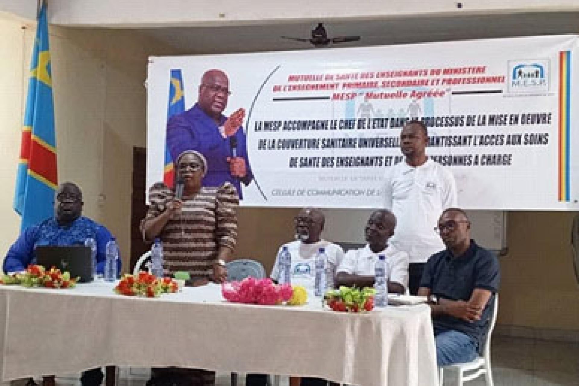 A Kikwit, la Sr Beyoko a sensibilisé les enseignants sur le bien-fondé de la mutuelle de santé. Photo droits tiers