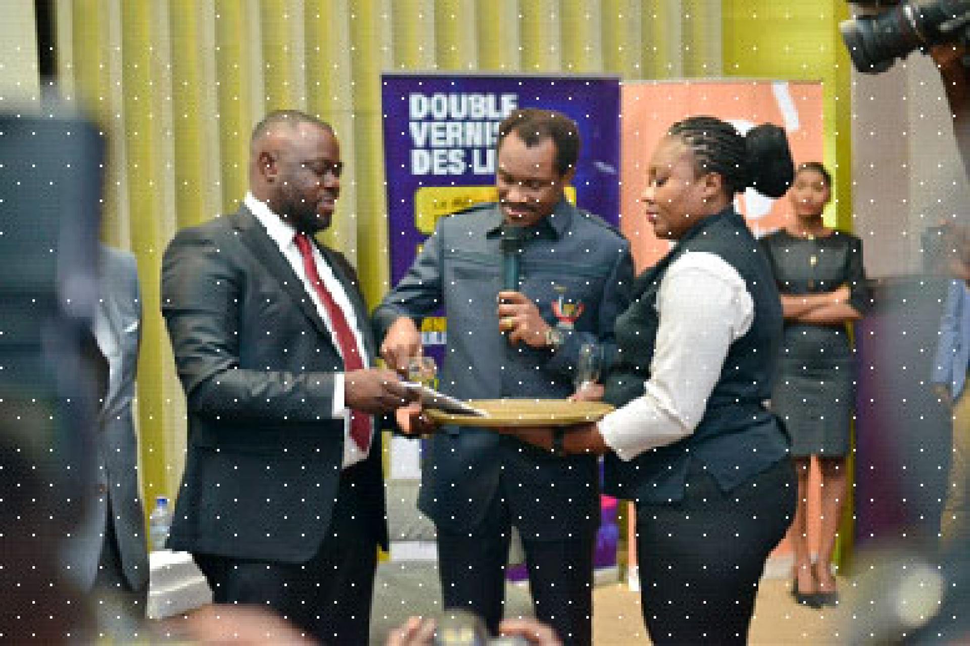   Don Israël Mbuyi lance deux ouvrages pour ... réveiller le rêve congolais et dynamiser la jeunesse. Photo droits tiers