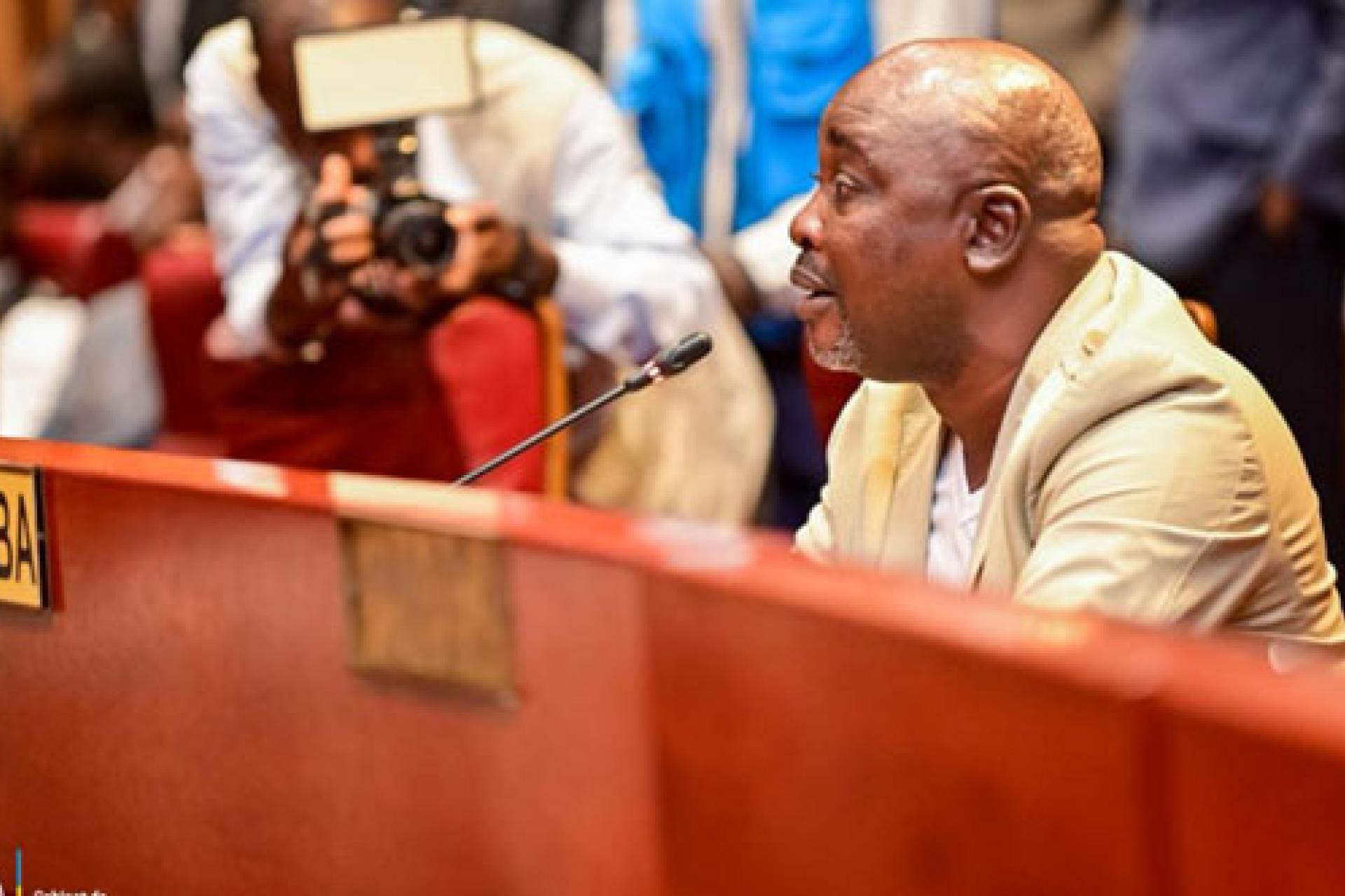 Le sénateur Bienvenu Essimba. 