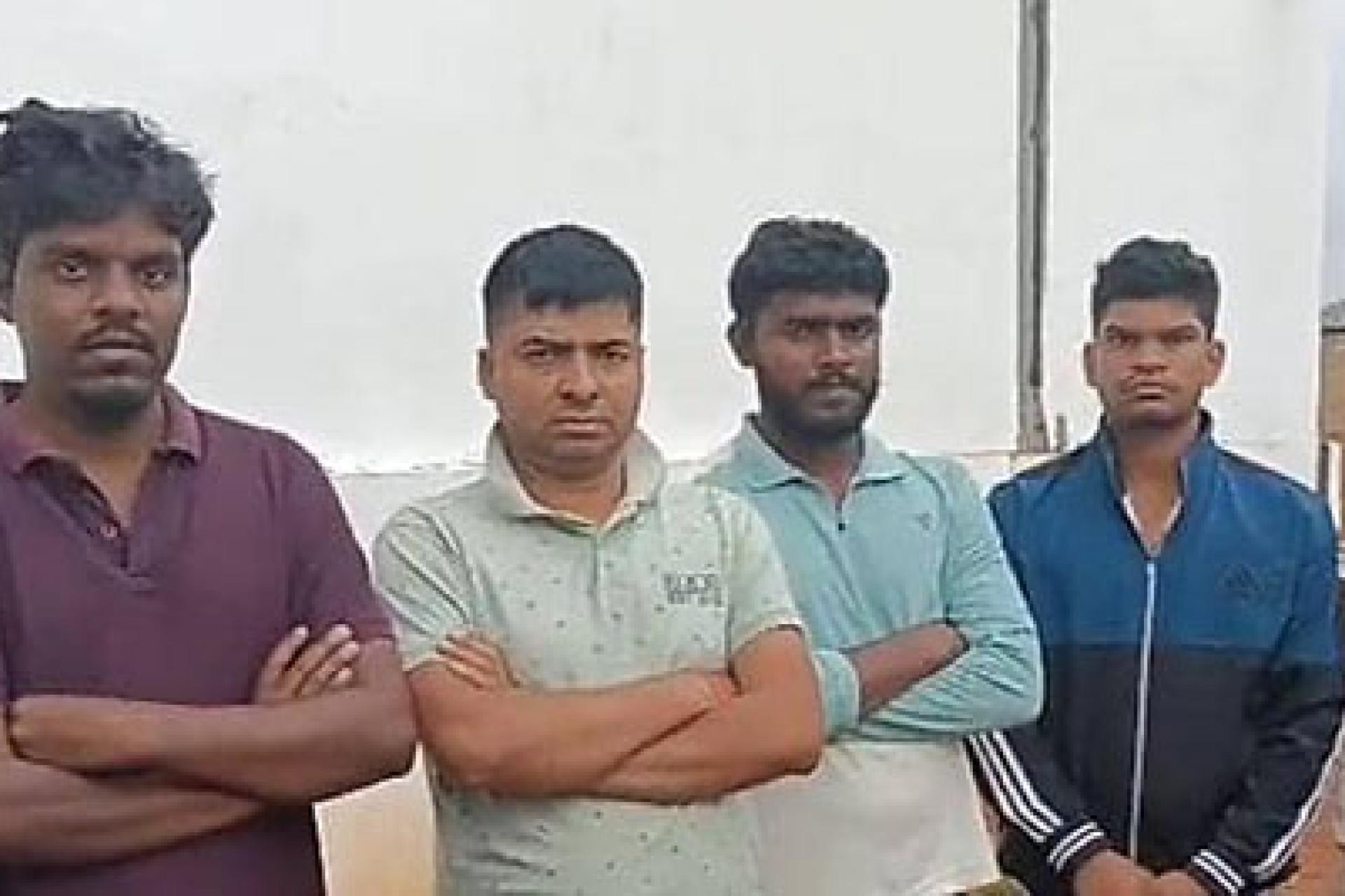 4 des 6 indiens interpellés par la police à Lubumbashi pour détention séjour irrégulier. 