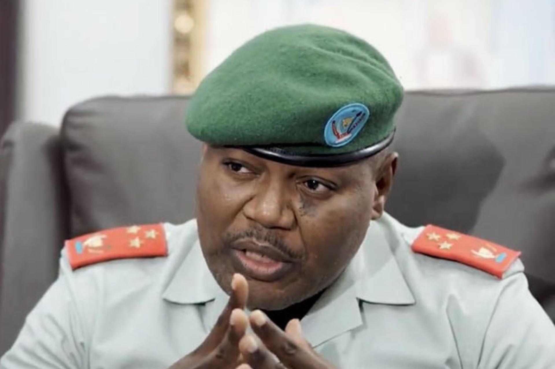 Le Lt général Kasongo Kabwik. 