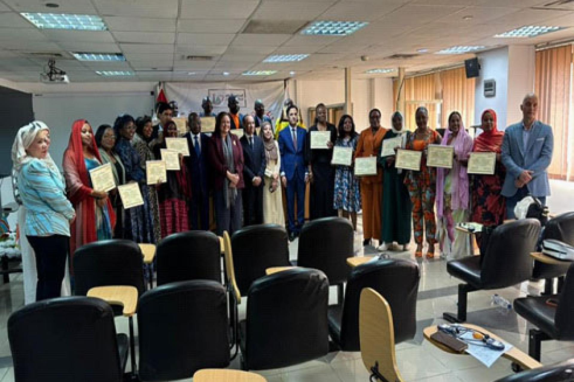 Cérémonie de clôture de formation des journalistes d'Afrique francophone et remise des brevets. Photo droits tiers